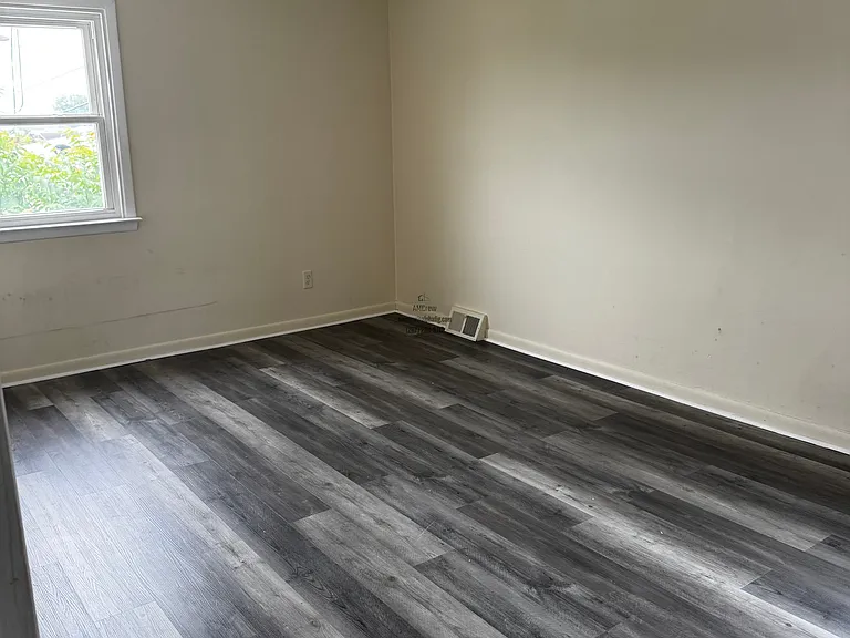 10029 Bridle Rd #2 — Photo 6