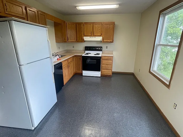 218 Southern Dr — Photo 16