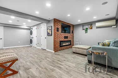 Sold by Forma New York LLC