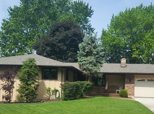 1515 Mayflower Dr, Dekalb, IL 60115