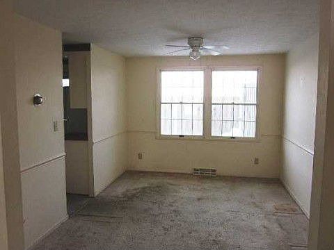 1st image of 4615 Cox Dr #109J