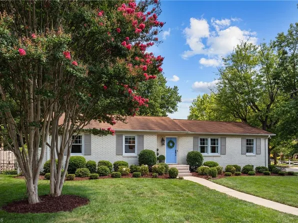 6111 Arcadia Dr, Greensboro, NC 27410
