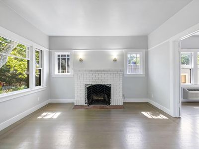 2400 F St, Sacramento, CA, 95816