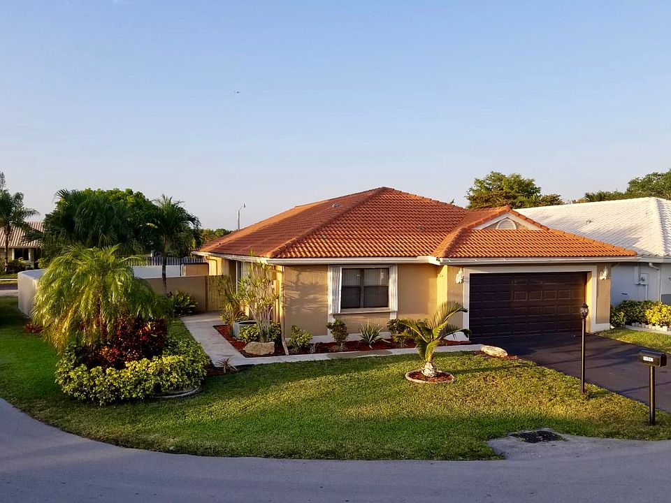 1st image of 14941 Newcastle Ln