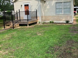 355 8th St, Markham, TX 77456