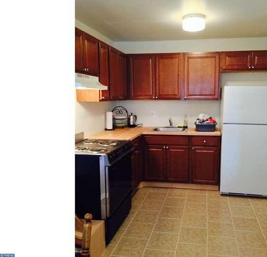 1st image of 813 Henri Ct