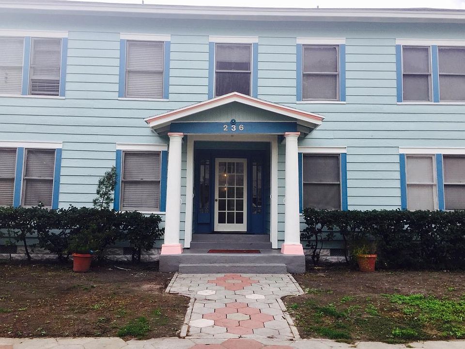 1st image of 236 10th Ave NE APT 11
