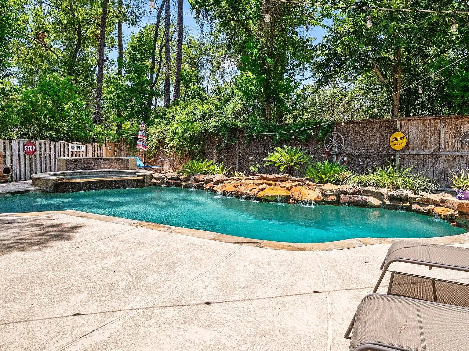 4 bed, 2.5 bath, 2482 sqft, $3,700 — Photo 1