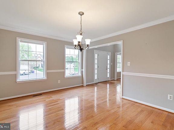 3rd image of 15559 Atterbury Ct