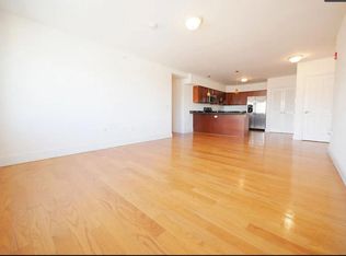 123 42nd St #903, Union City, NJ 07087