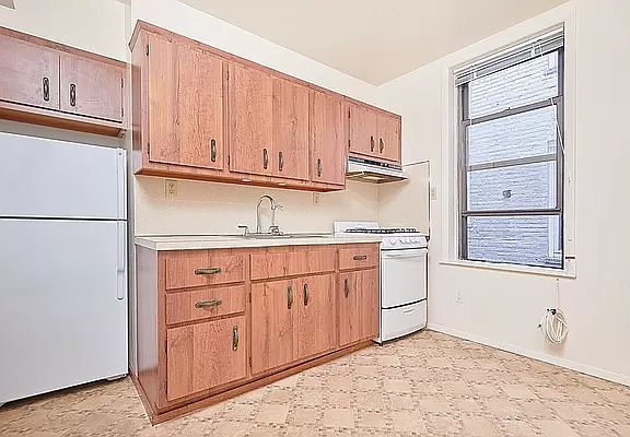 2nd image of 24-28 27th St #6