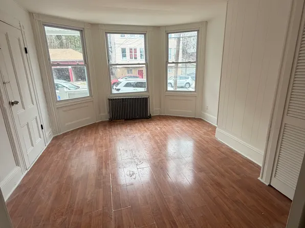 76 N 4th St #1, Paterson, NJ 07522