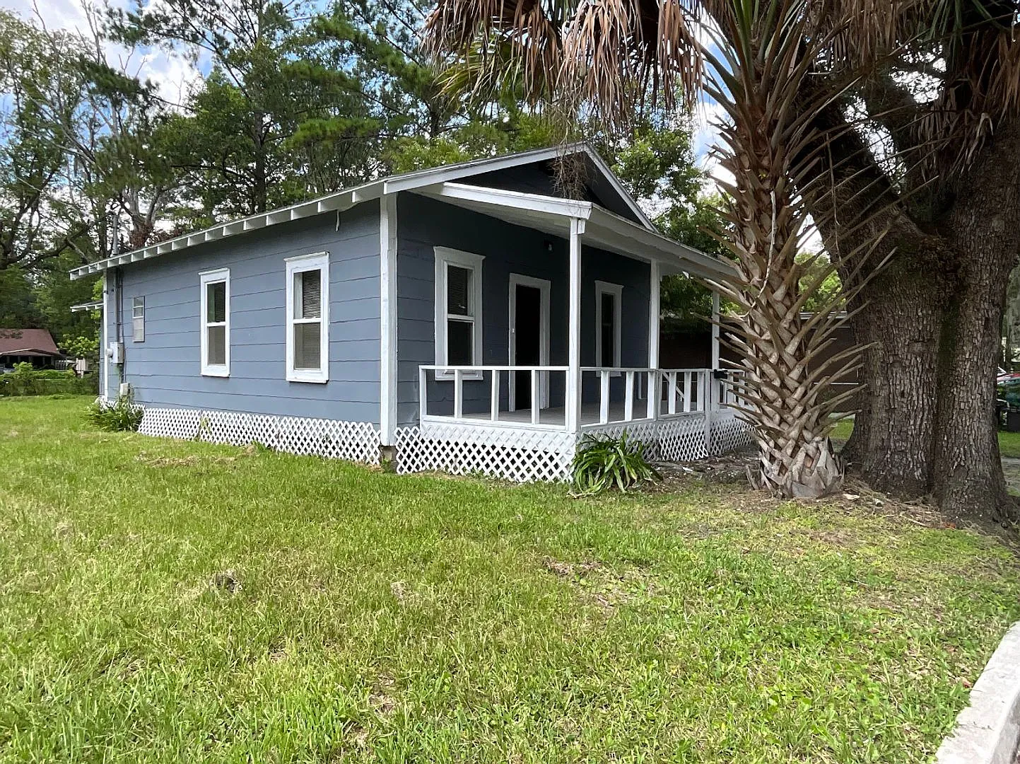 * Move in ready - Large 2/1 Single Family home* — Photo 3