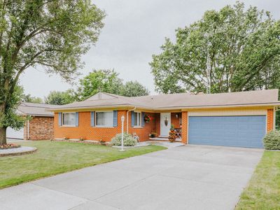5158 Spinning Wheel Dr, Grand Blanc, MI, 48439