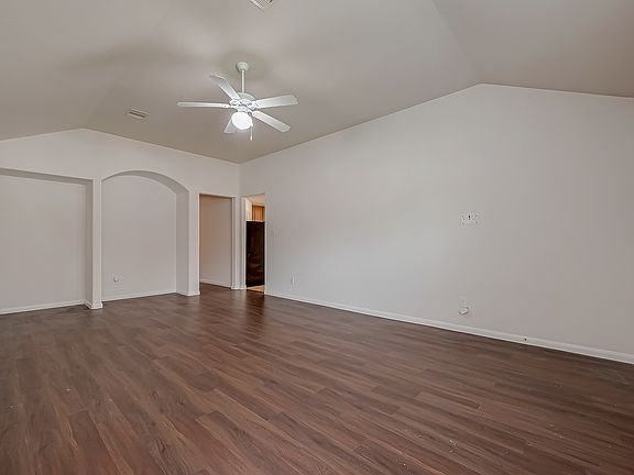 2nd image of 5242 Espuela Ln