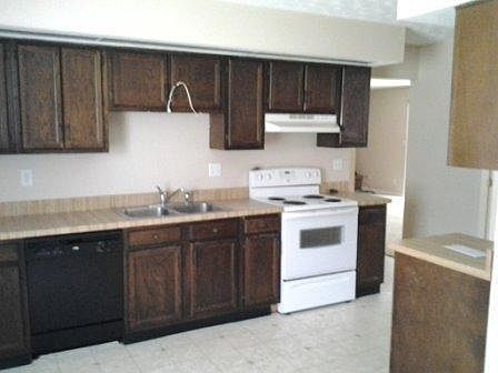 4th image of 8720 Sugarcreek Point
