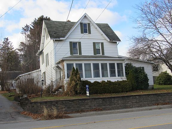 2nd image of 908 S Brady St