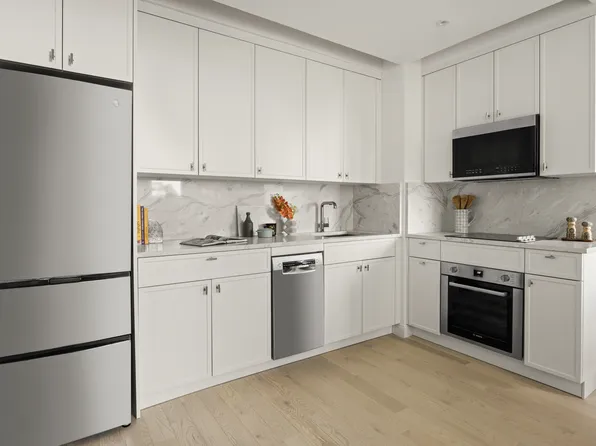 1026 3rd Avenue image 6 of 19