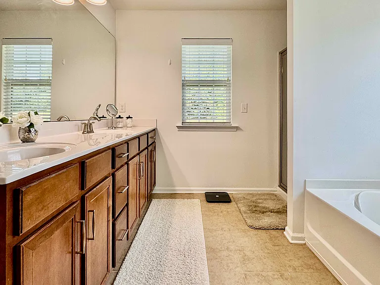 10034 Paxton Run Rd — Photo 20