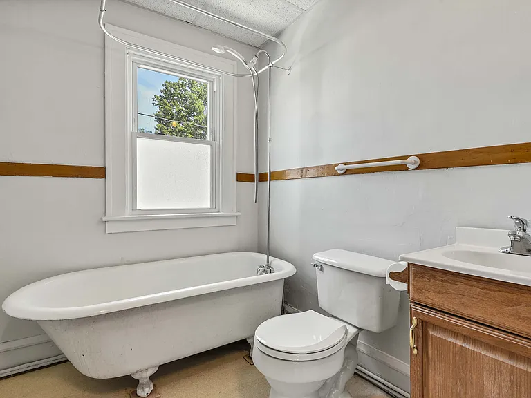 1909 Broadview Ct — Photo 14