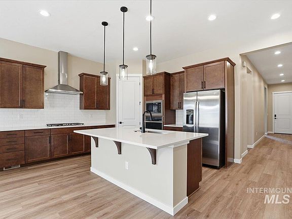 7th image of this home