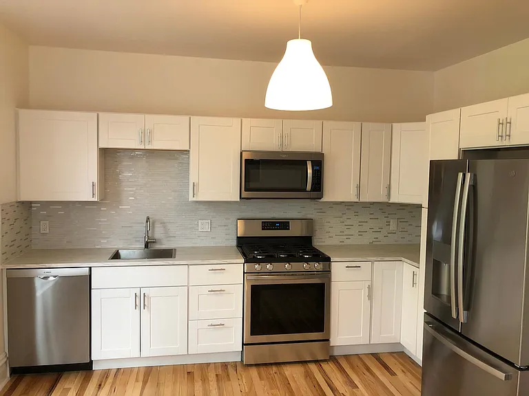 328 Paris Ave SE #3 — Photo 1