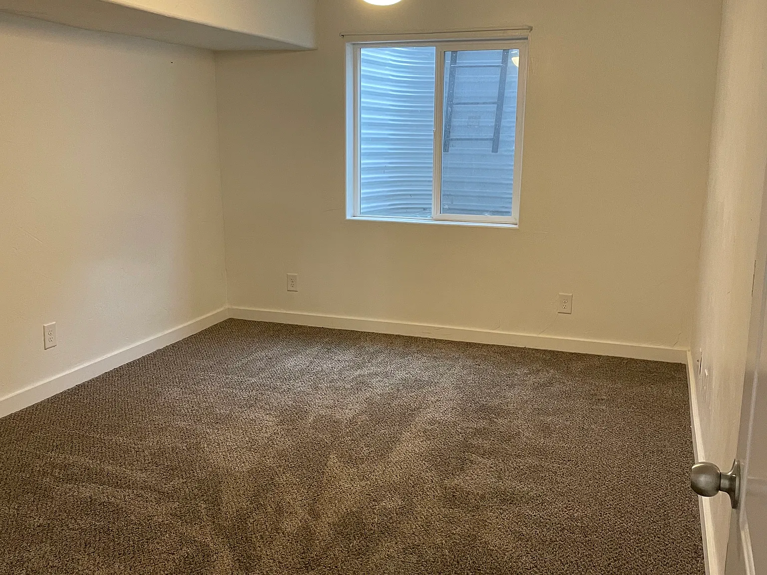 2 bed, 800 sqft, $1,000 — Photo 4