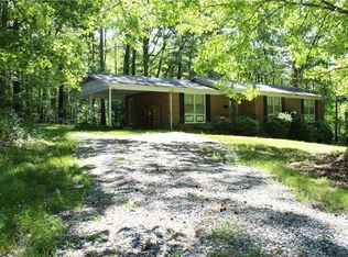 5709 Davis Mill Rd, Greensboro, NC 27406