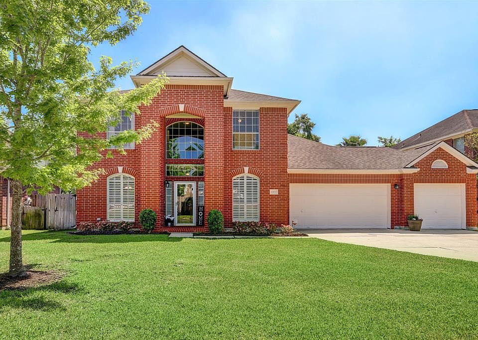 Welcome home! 8807 Edenbridge