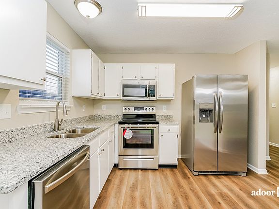 4th image of 1543 Tulip Dr