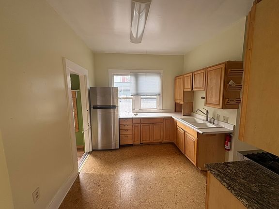 3rd image of 1005 N 36th St APT 2
