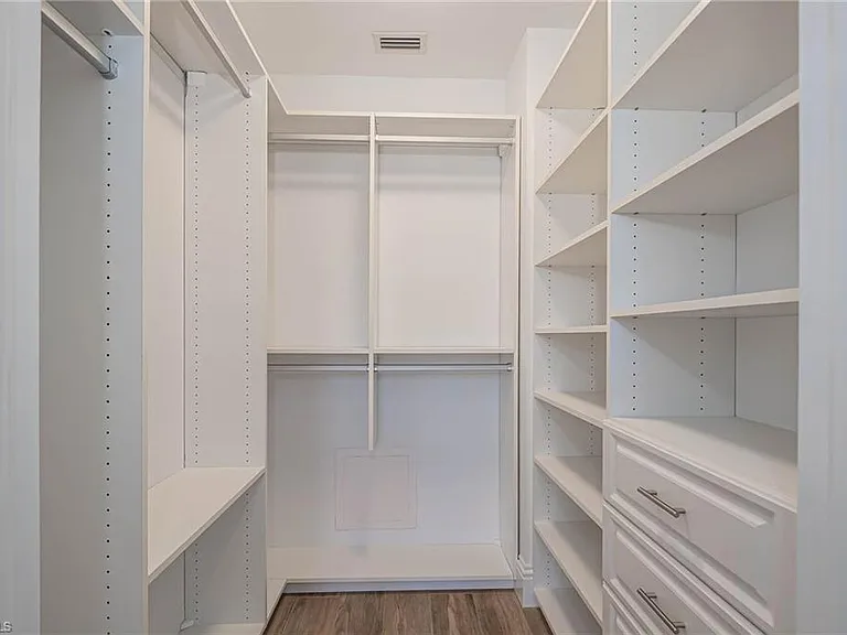 5068 Annunciation Cir #209 — Photo 23