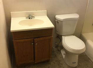 2225 Galilee Ave, Zion, IL 60099