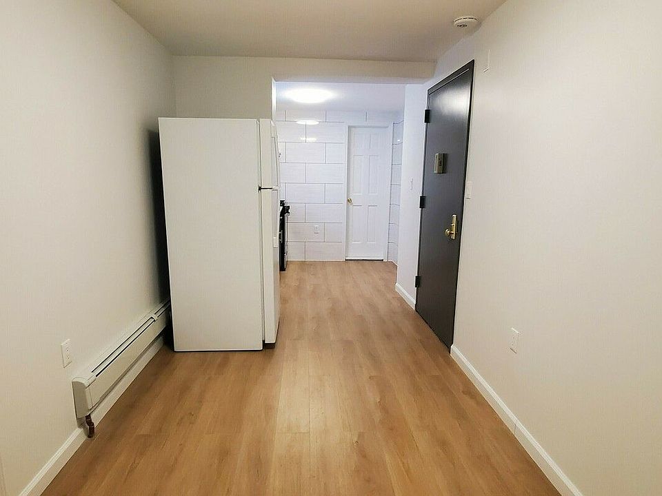 1st image of 84 Manhattan Ave #2R