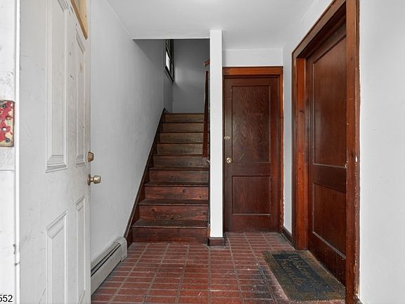 4th image of 1231 Union St