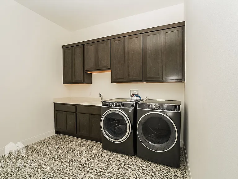 17705 Chamoix Dr — Photo 23