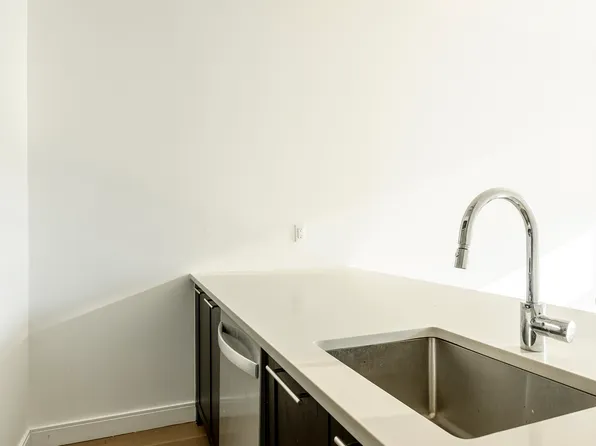152-09 88th Avenue image 3 of 19