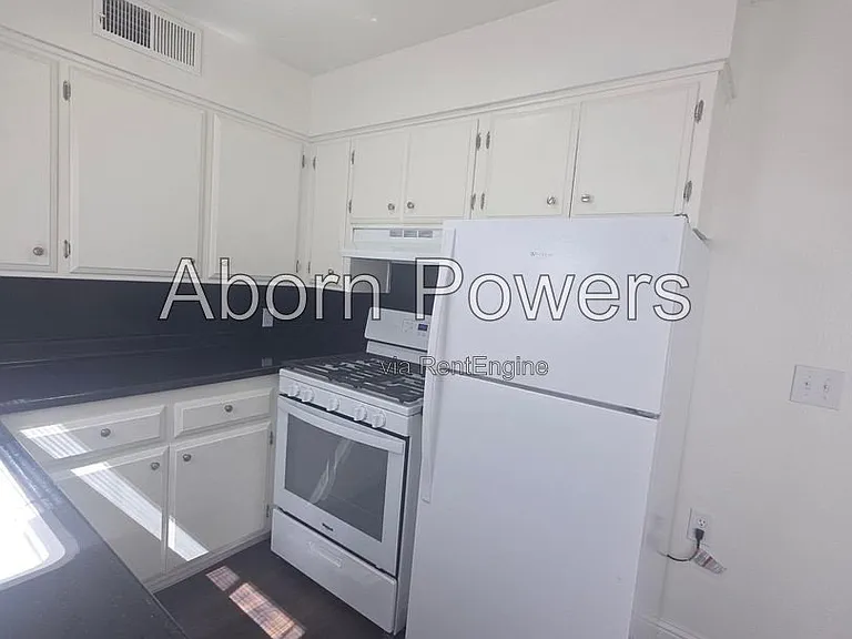 1235 Williams Way #9 — Photo 5