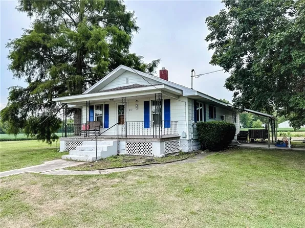 813 W Dewitt St, Pana, IL 62557