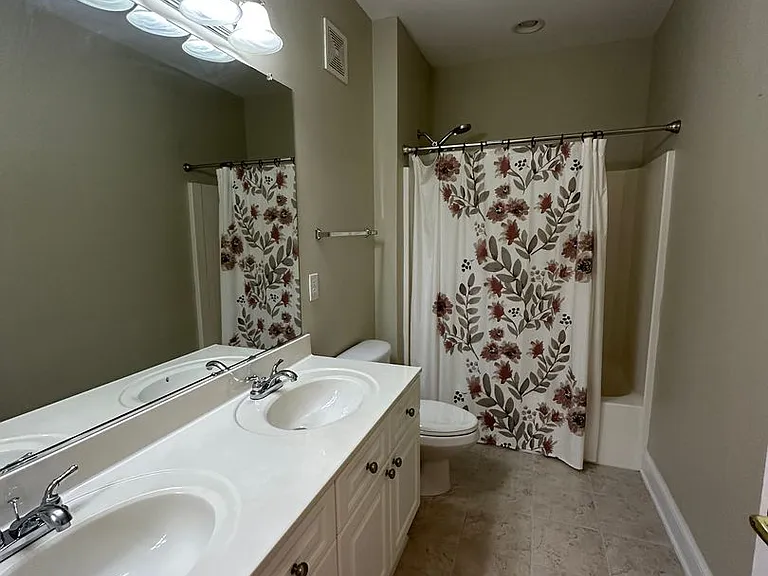 1501 Glenwood Station Ln #304 — Photo 13