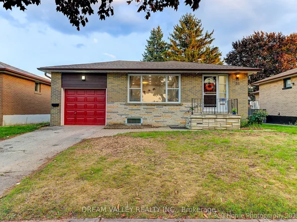 35 Waldock St, Toronto, ON M1E 2E7