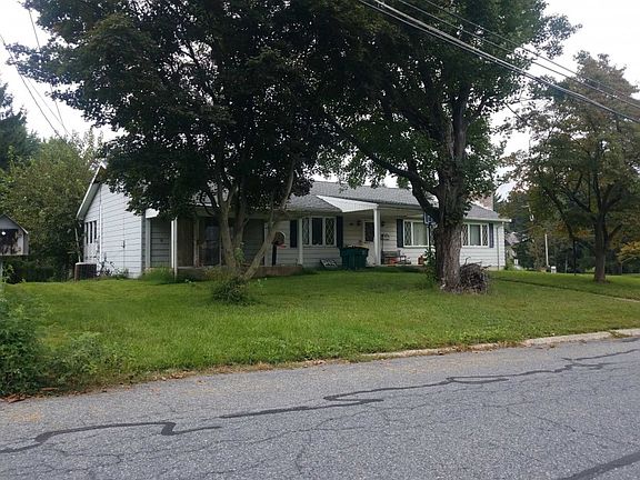 2nd image of 3881 Crestview Ave
