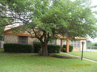 1201 Granada Ln, Lewisville, TX 75067