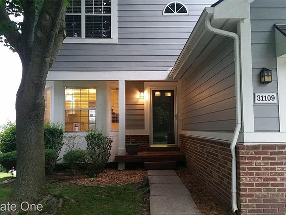 2nd image of 31109 Columbia Dr