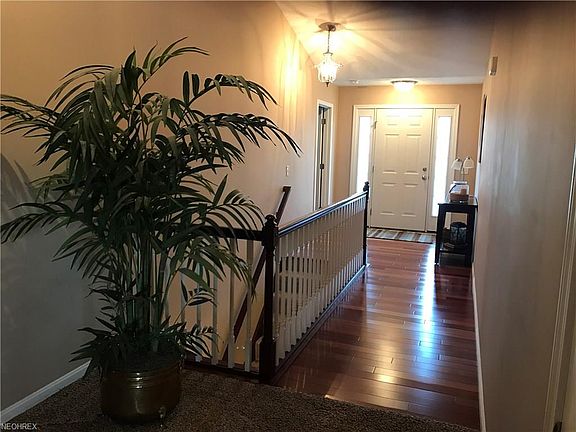 3rd image of 161 Stockwell Ct