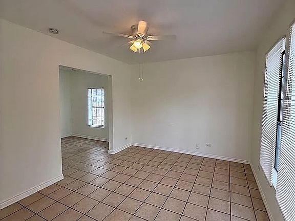 3rd image of 1231 W Winnipeg Ave #1