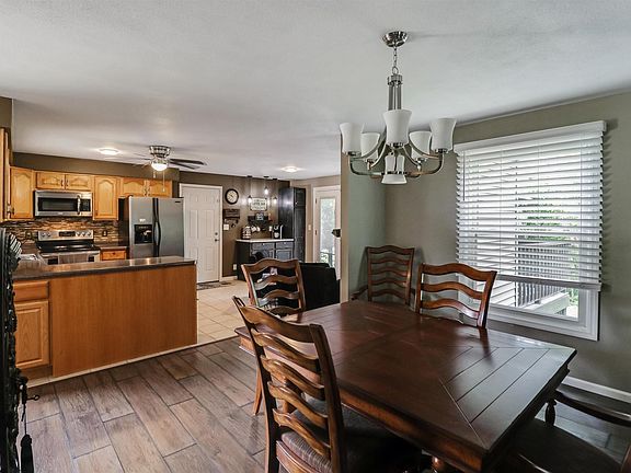 5th image of 3217 W Chadwick Ln