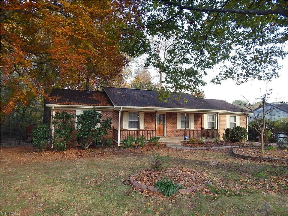 1st image of 108 N Walnut Cir
