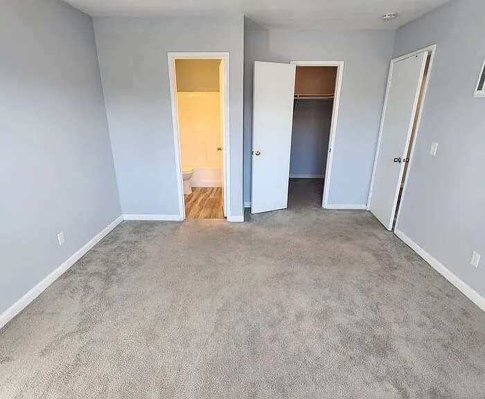 716 Ballantyne St #12 — Photo 9