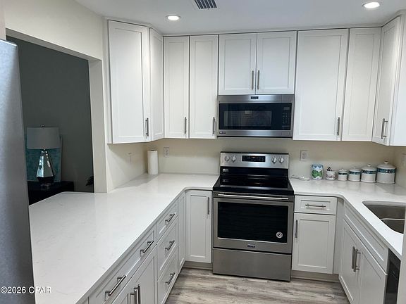 5th image of 4400 Kingfish Ln #302